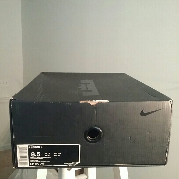 Shoe - Picture 4 of 4